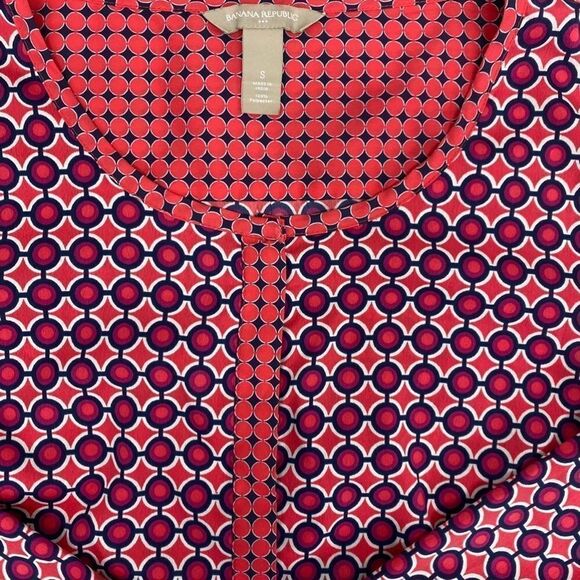 Banana Republic Women's Modern Geometric Top size Small - Picture 3 of 5